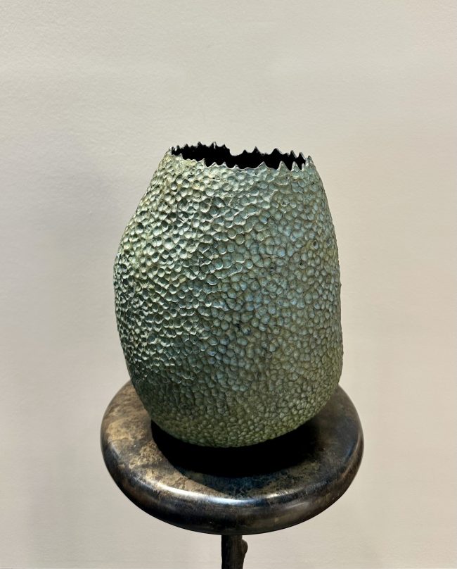 DURIAN VASE